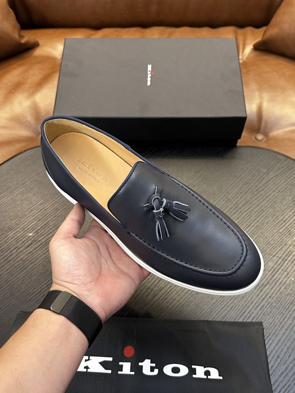 Kiton 남성 소가죽 운동화 001-287138