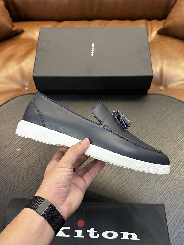 Kiton 남성 소가죽 운동화 001-287138