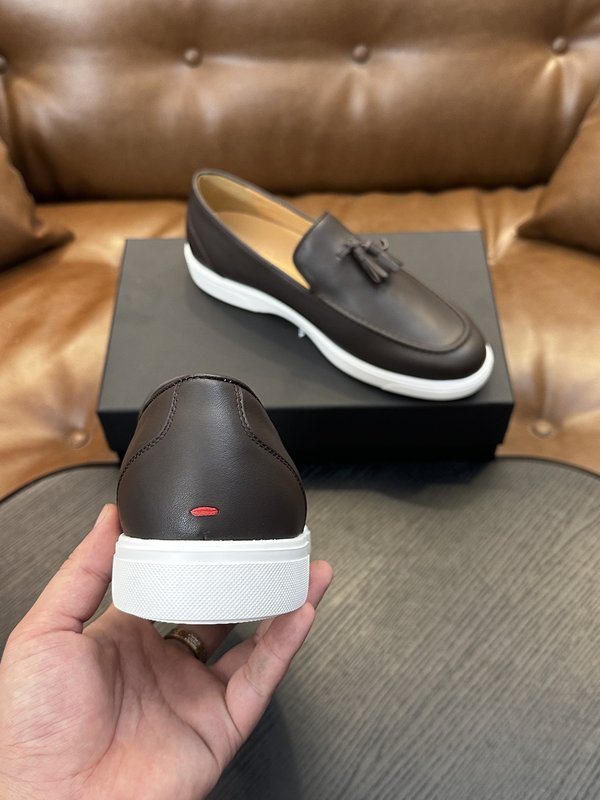 Kiton 남성 송아지 가죽 운동화 001-287139