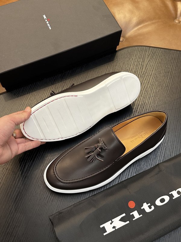 Kiton 남성 송아지 가죽 운동화 001-287139