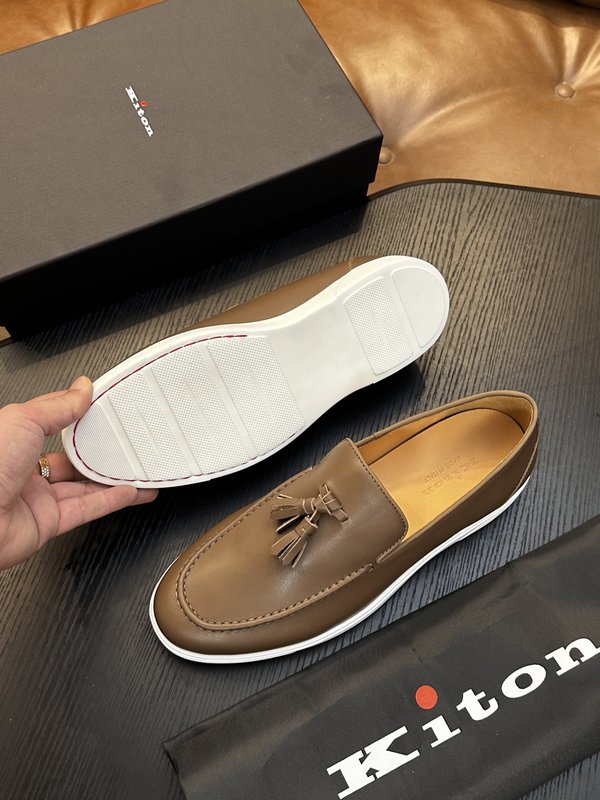 Kiton 남성 송아지 가죽 운동화 001-287140