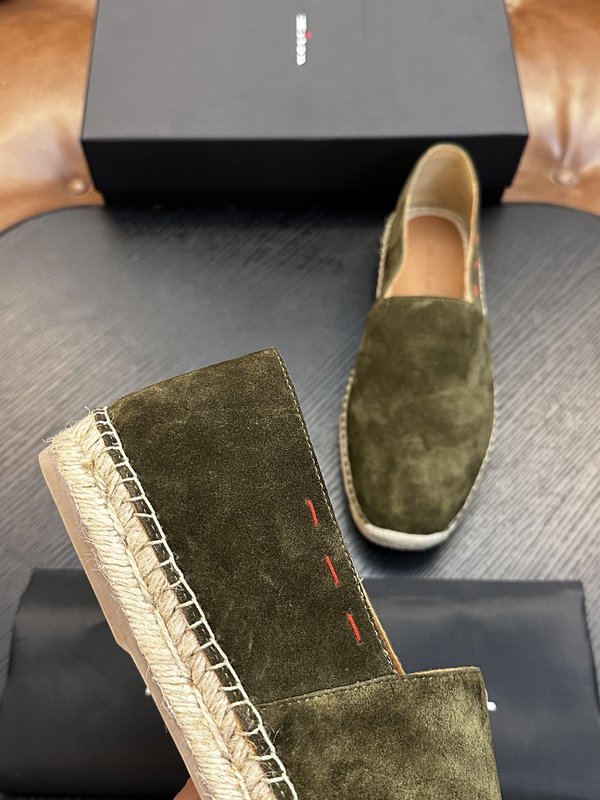 Kiton 남성 소가죽 운동화 001-287156