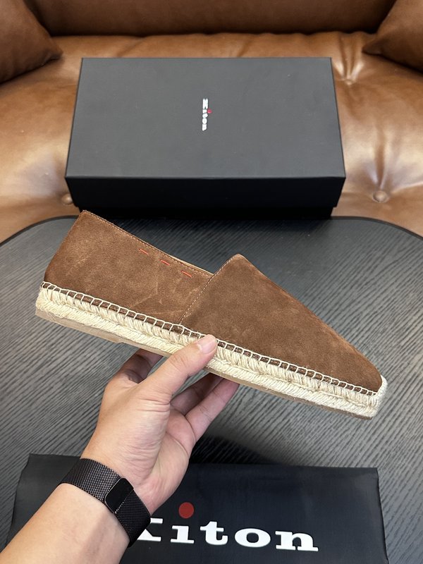 Kiton 남성 송아지 가죽 운동화 001-287157