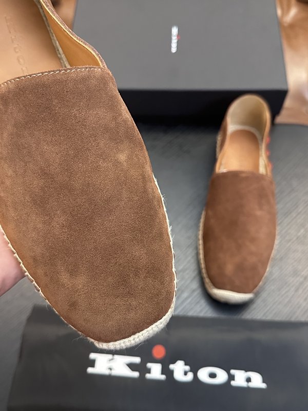 Kiton 남성 송아지 가죽 운동화 001-287157
