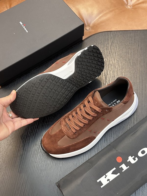Kiton 남성 소가죽 운동화 001-287167