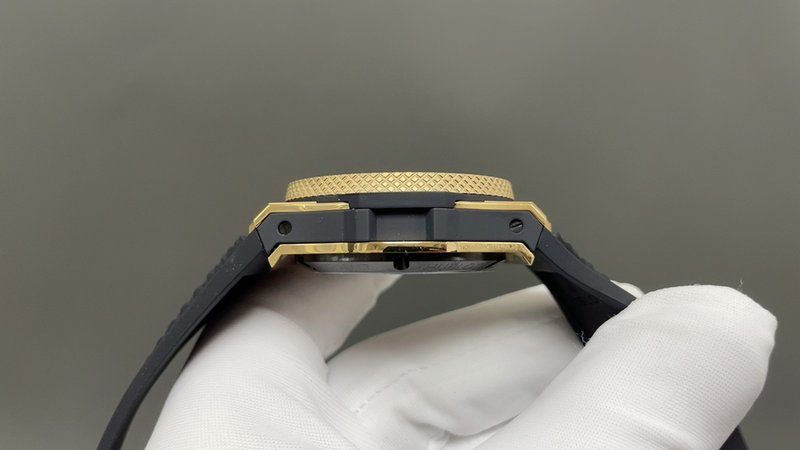 위블로 빅뱅 20주년 기념 시계 43mm 001-287239