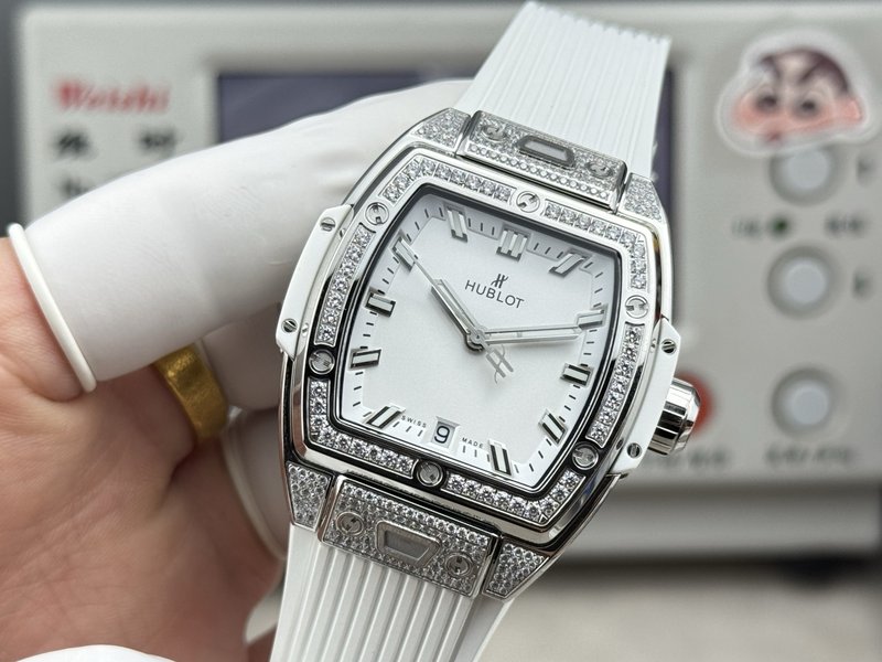 HUBLOT BIG BANG 다이아몬드 세팅 배럴 시계 001-287246