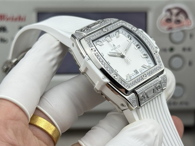 HUBLOT BIG BANG 다이아몬드 세팅 배럴 시계 001-287246