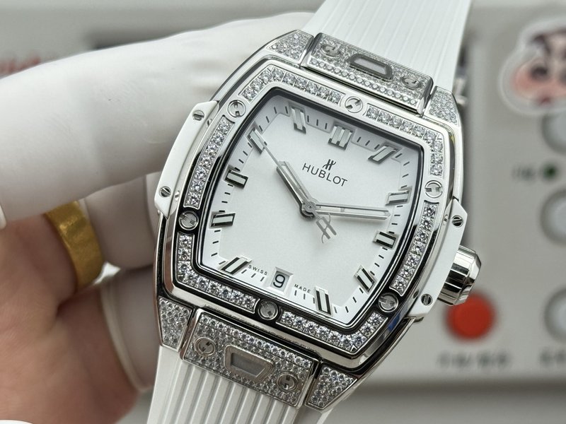 HUBLOT BIG BANG 다이아몬드 세팅 배럴 시계 001-287246