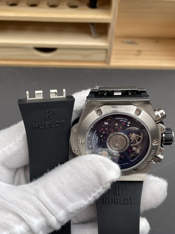 위블로 빅뱅 블루 세라믹 베젤 블루 다이얼 42mm 001-287248