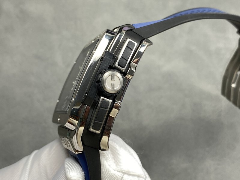 HUBLOT 스퀘어 뱅 유니코 오토매틱 시계 001-287254