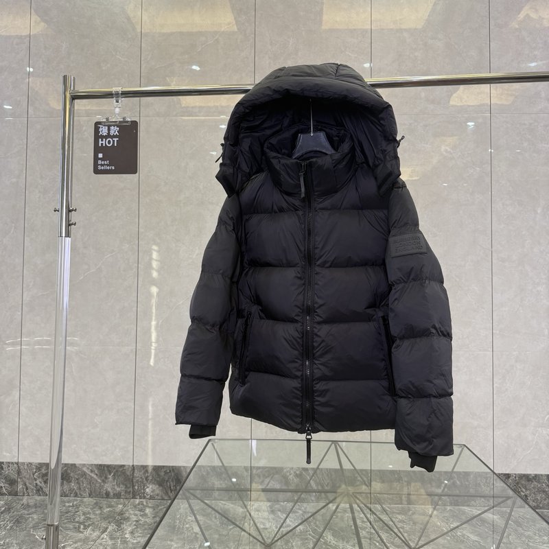 버버리 블랙 나이트 로고 다운 재킷 001-287304